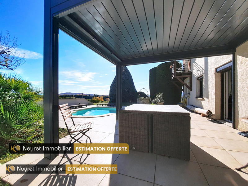 Maison - 137 m² - 7 pièces