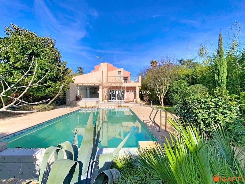 Maison - 209 m² - 6 pièces