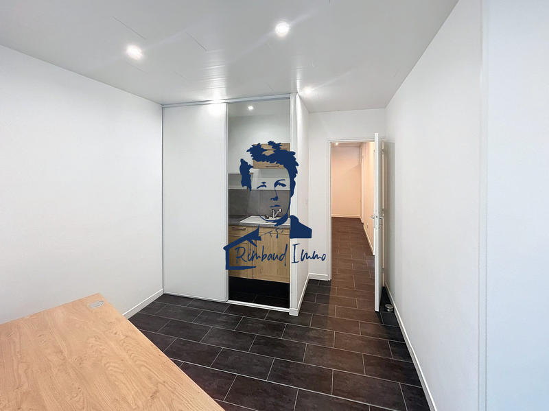 Bureau - 100 m² - 4 pièces