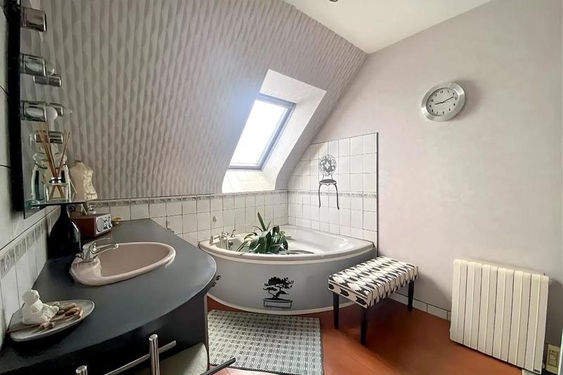 Maison - 232 m² - 5 pièces