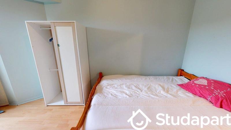 Chambre - 9 m² - 1 pièce