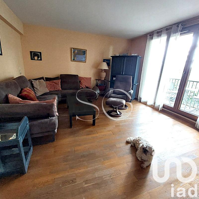 Appartement - 93 m² - 5 pièces