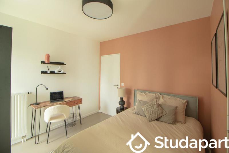 Chambre - 12 m² - 1 pièce