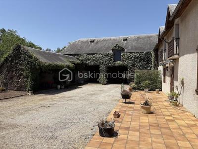 Corps de ferme - 290 m² - 14 pièces