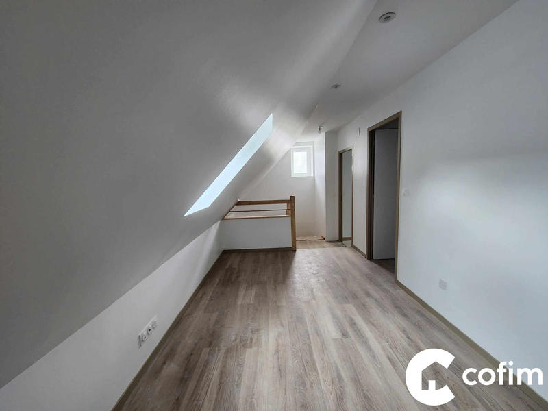 Maison - 101 m² - 5 pièces