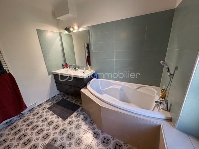 Maison de ville - 85 m² - 4 pièces