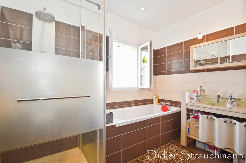 Maison - 85 m² - 4 pièces