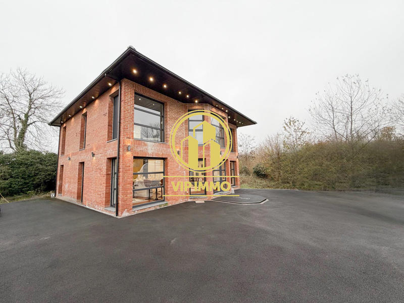 Maison - 183 m² - 5 pièces