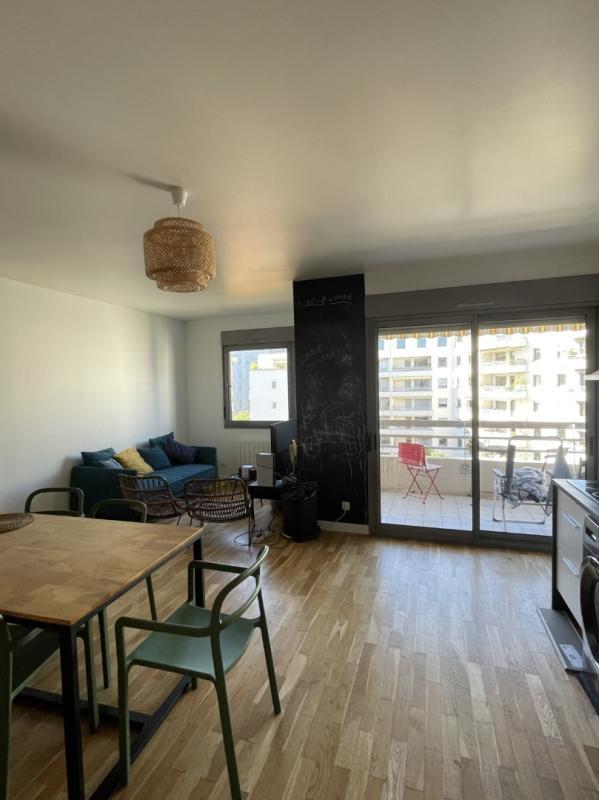 Chambre - 9 m² - 1 pièce