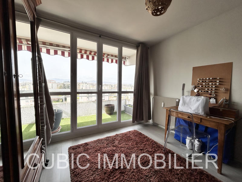 Appartement - 93 m² - 4 pièces