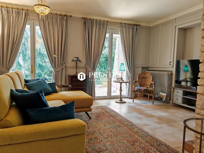 Maison de maîtres - 462 m² - 13 pièces