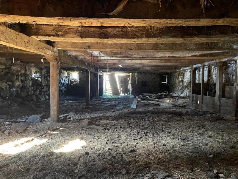 Grange - 295 m² - 2 pièces