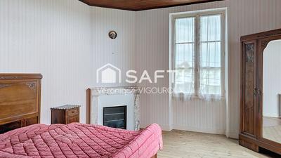 Maison - 260 m² - 7 pièces