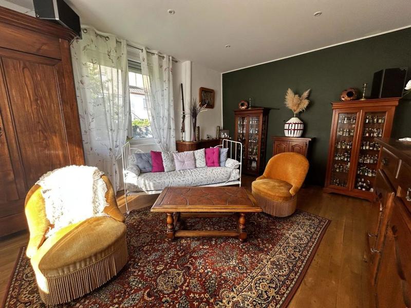 Maison - 158 m² - 9 pièces