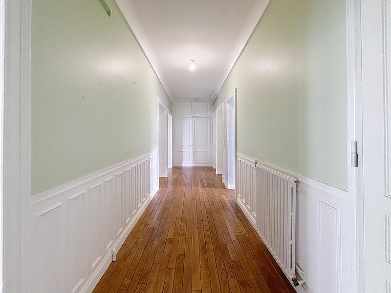 Appartement bourgeois - 134 m² - 5 pièces