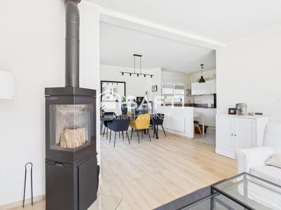 Maison - 98 m² - 5 pièces