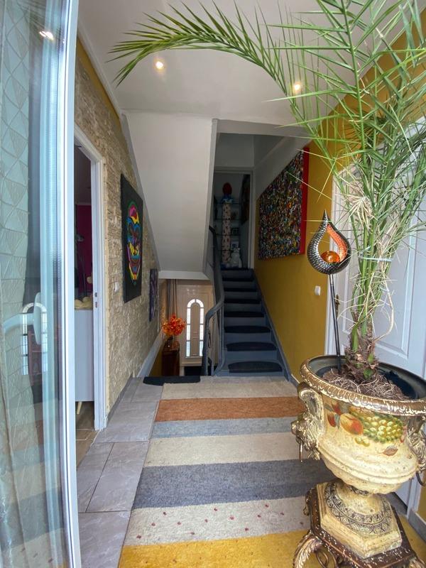 Maison - 181 m² - 7 pièces