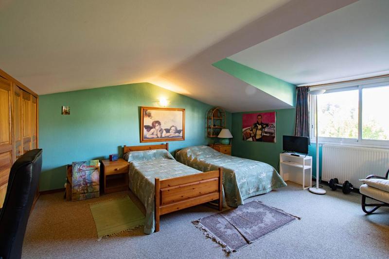 Maison - 151 m² - 6 pièces