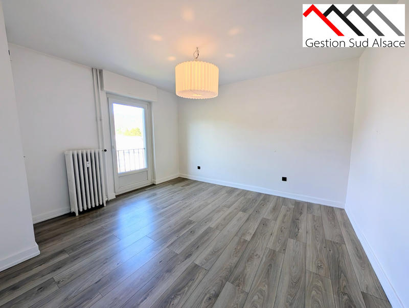 Appartement - 80 m² - 5 pièces