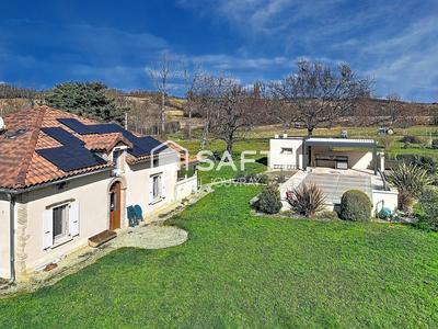 Maison - 140 m² - 5 pièces