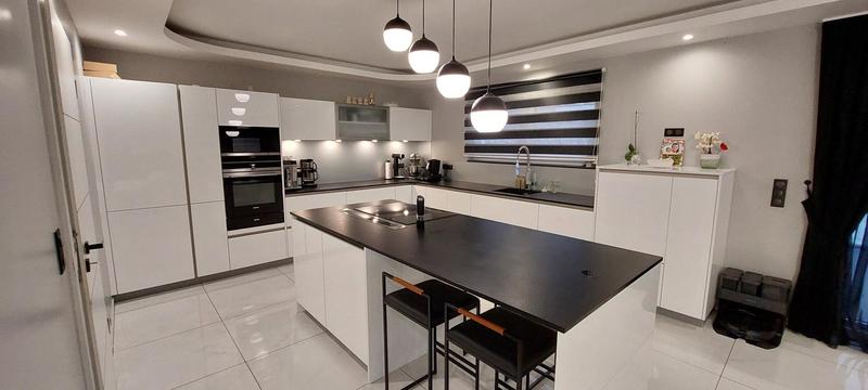 Maison - 158 m² - 5 pièces