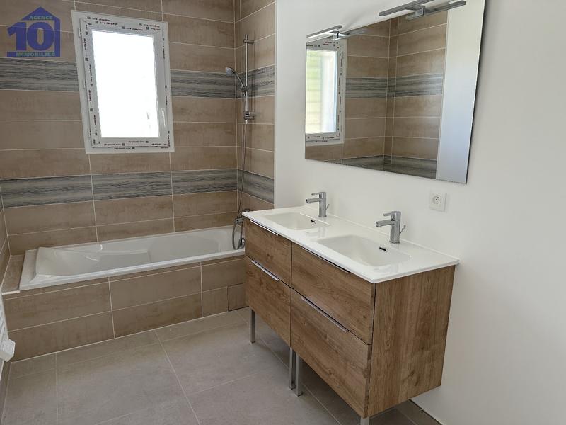 Maison - 97 m² - 4 pièces