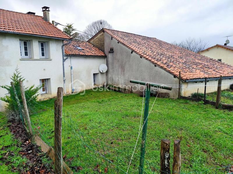 Maison en pierre - 80 m² - 4 pièces