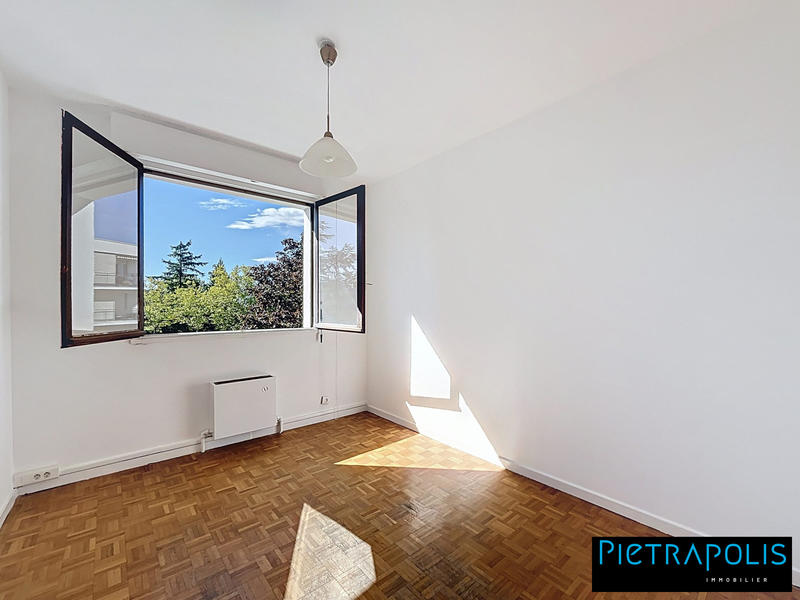 Appartement - 110 m² - 5 pièces