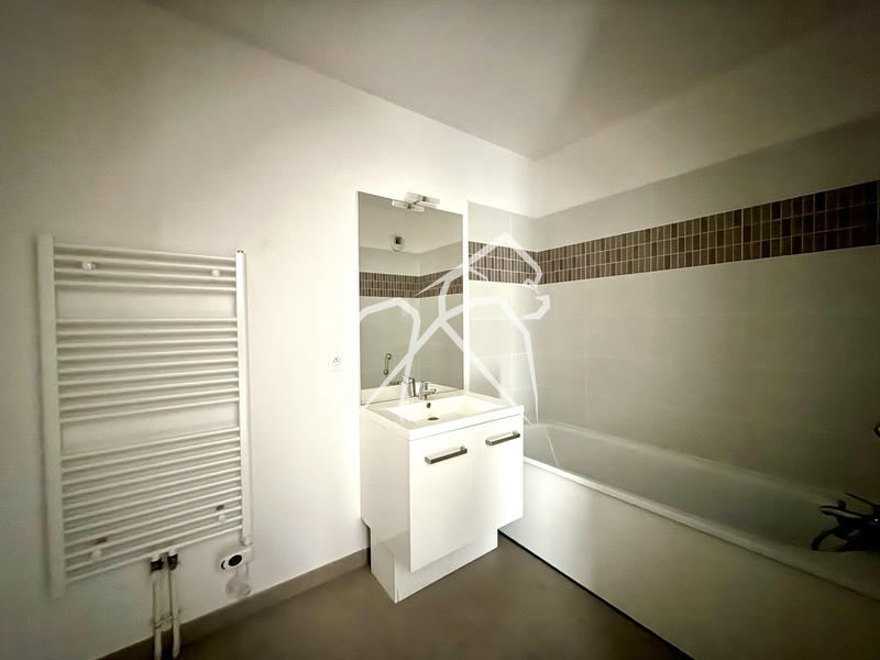 Appartement - 75 m² - 4 pièces