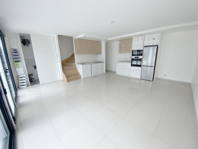 Maison - 92 m² - 4 pièces