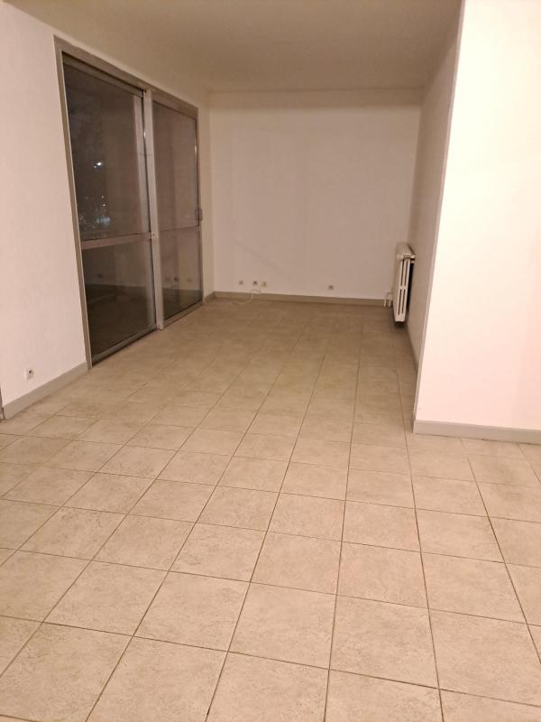 Appartement - 84 m² - 2 pièces