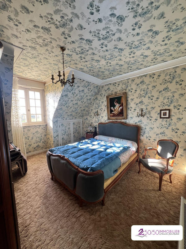 Maison traditionnelle - 142 m² - 7 pièces