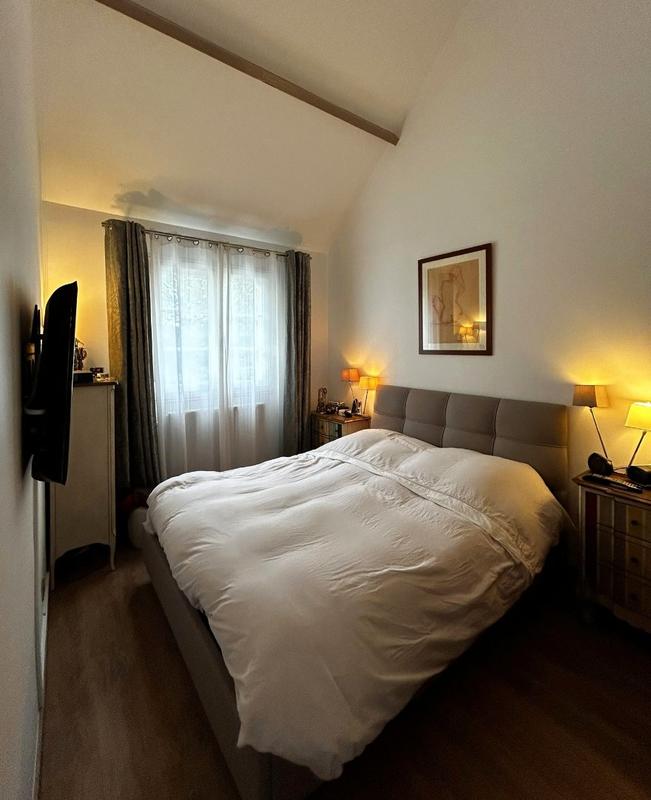 Maison - 199 m² - 9 pièces