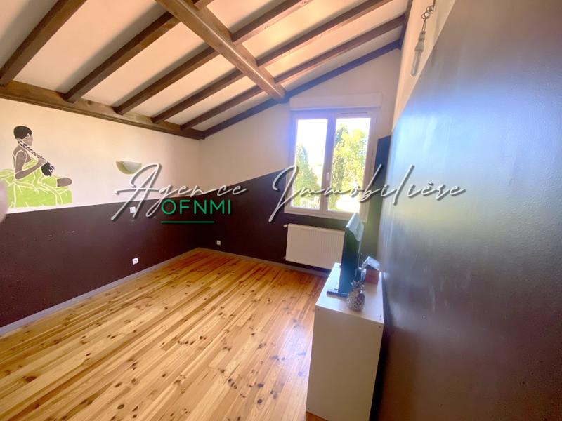 Maison - 365 m² - 5 pièces