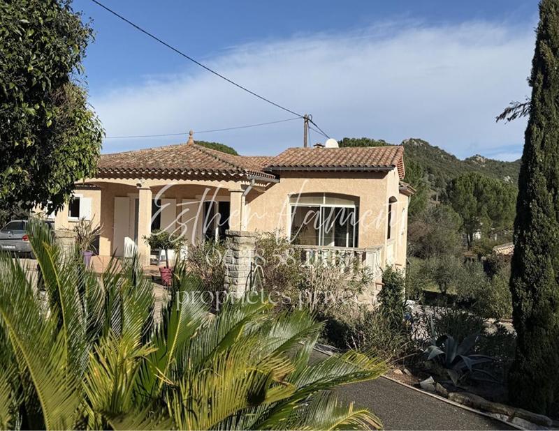 Maison - 160 m² - 6 pièces