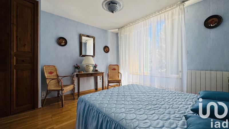 Maison - 375 m² - 13 pièces