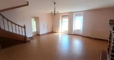 Maison en pierre - 140 m² - 6 pièces