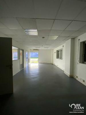 Bureau - 1 150 m²