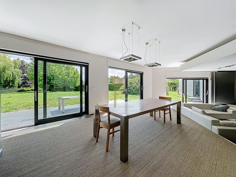 Maison - 231 m² - 6 pièces