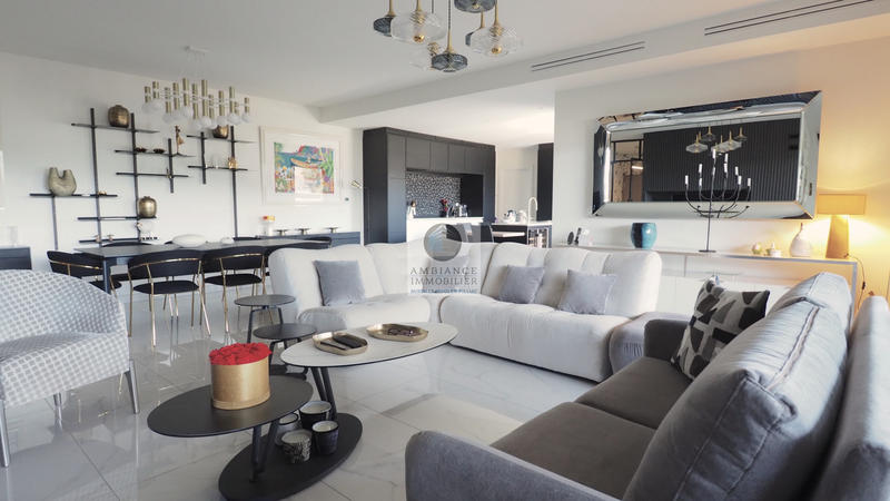 Appartement - 150 m² - 5 pièces