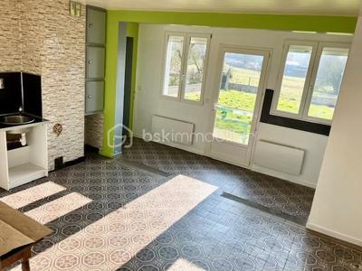 Maison - 94 m² - 6 pièces