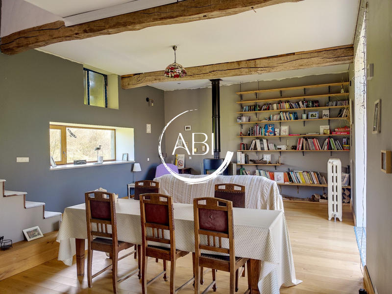 Maison ancienne - 137 m² - 3 pièces