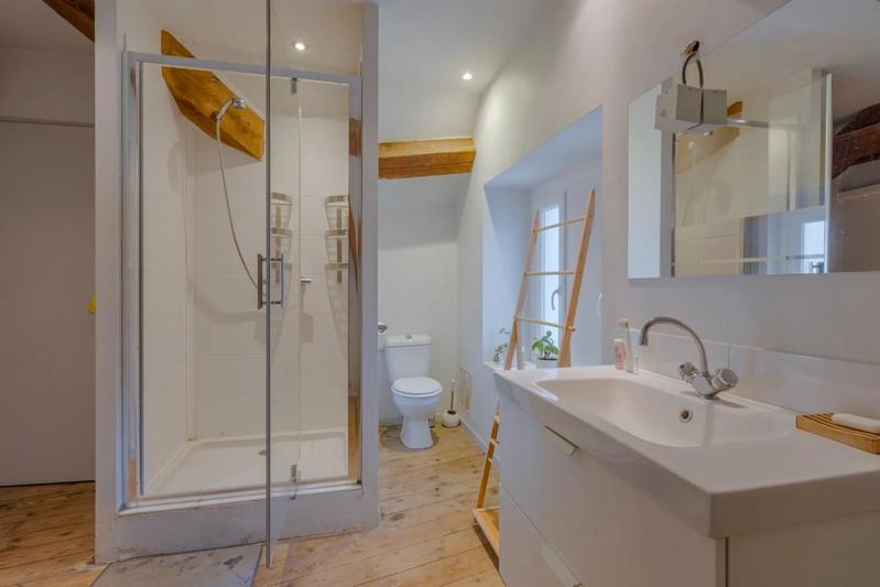 Maison - 207 m² - 9 pièces