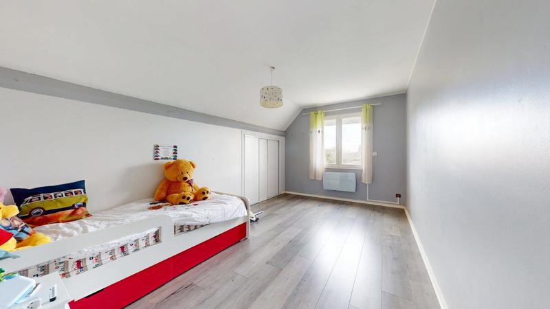 Propriété - 145 m² - 6 pièces