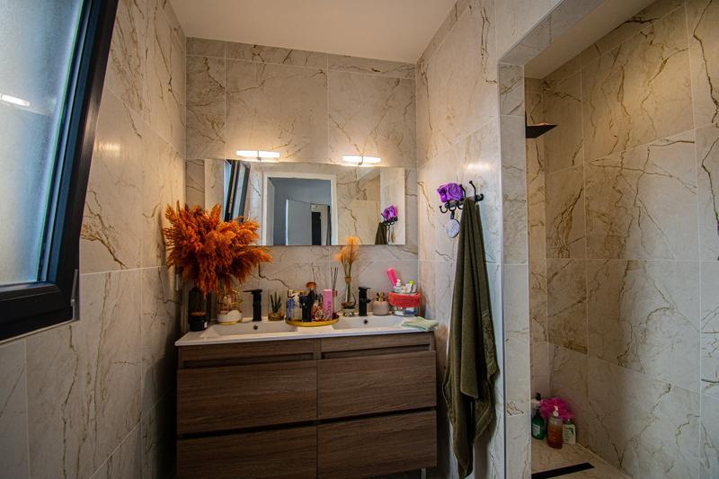 Maison - 159 m² - 7 pièces