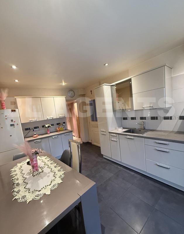 Maison - 120 m² - 7 pièces