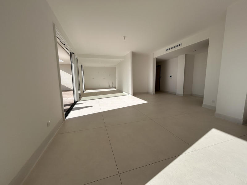 Appartement - 96 m² - 3 pièces