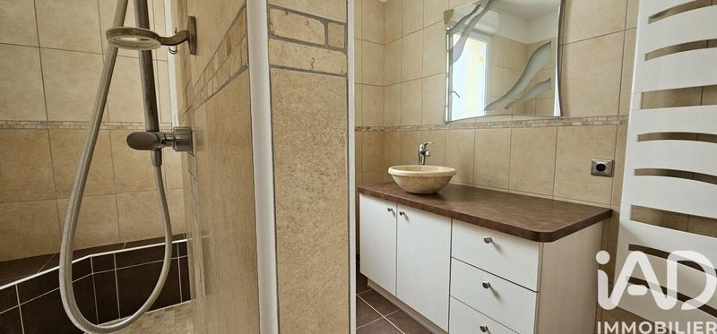 Maison - 303 m² - 15 pièces