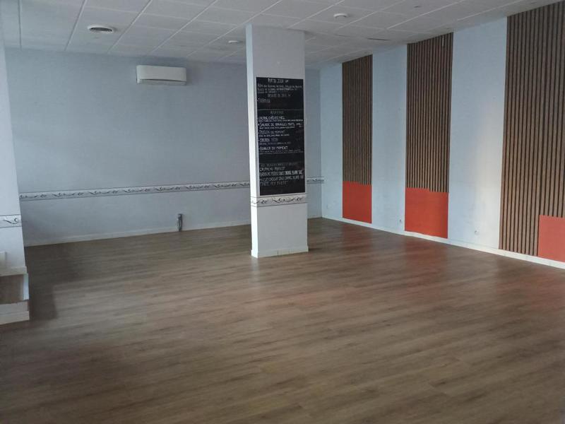 Local commercial - 136 m²