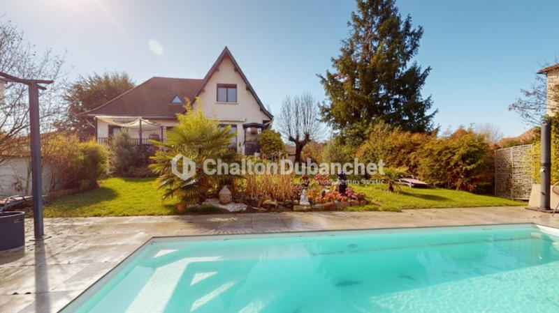 Maison - 165 m² - 8 pièces
